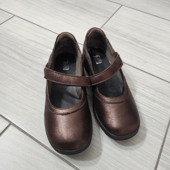 DREW Comfort Endeavor Shoes - Picture 2 of 10